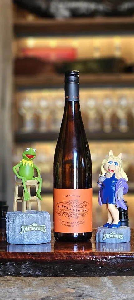 B&G_Miss_Piggy_with_Kermit